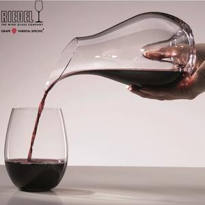 Bellissimo e pratico decanter in vetro cristallino soffiato fatto a mano da esperti maestri vetrai, adatto per la decantazione sia di vini giovani che di vini invecchiati