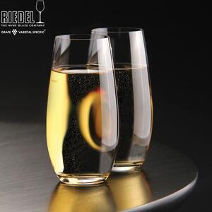 <p>Un flute in vetro soffiato moderno e raffinato nella sua originalissima forma casual senza gambo, adatto per gustare prestigiosi champagne e raffinati vini spumanti.</p>