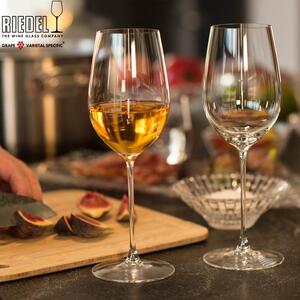Calice in vetro soffiato sottile, leggero e resistente raccomandato per vini bianchi per Sauvignon, ne riduce l'acidità liberando tutti gli aromi ed i sapori intensi