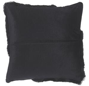 Set di 2 cuscini decorativi Shaggy in pelliccia sintetica nera 42 x 42 cm Accessori decorativi su entrambi i lati Beliani