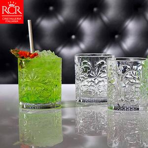 Bicchiere Old Fashioned dal design vintage ideato per mettere in risalto riflessi e colori dei tuoi cocktail o distillati