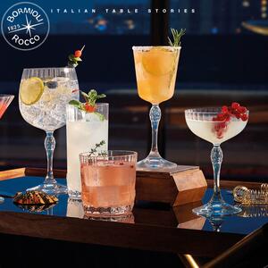 Il calice Cocktail Coupe, elegante e sinuoso, un tocco vintage per il tuo cocktail bar