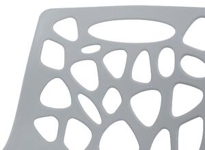 Sedia da cucina con schienale intagliato in plastica grigio chiaro Beliani