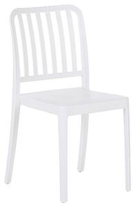 Set di 4 sedie da giardino in plastica bianca impilabili leggere per interni ed esterni resistenti agli agenti atmosferici Beliani