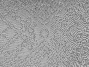 Copriletto in tessuto di poliestere grigio 140 x 210 cm motivo goffrato decorativo copriletto biancheria da letto classico camera da letto Beliani