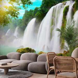 Carta da parati moderna Bellezza della natura - paesaggio di cascate che cadono in un lago