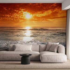 Carta da parati moderna Tramonto fiabesco - paesaggio con spiaggia marina e nuvole