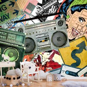 Carta da parati Graffiti Girl - collage street art con volto di donna e musica