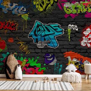 Carta da parati moderna Muro di graffiti - motivi colorati su muro in tonalità scure