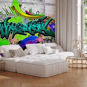 Carta da parati Colori artistici della città - graffiti su sfondo di cemento