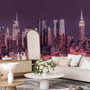 Carta da parati Notte viola su Manhattan - Paesaggio architettonico di New York