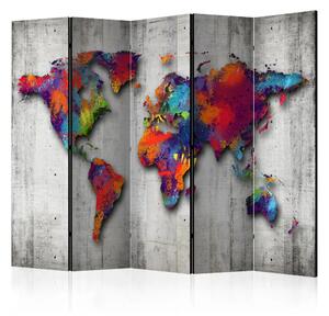 Paravento design Mondo di cemento - continenti colorati su cemento