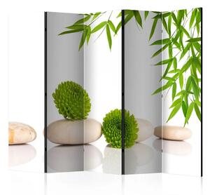 Paravento design Relax verde II - piante e pietre in stile Zen su sfondo bianco