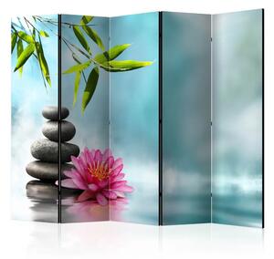 Paravento design Ninfea e Pietre Spa II - pietre e fiore in stile orientale