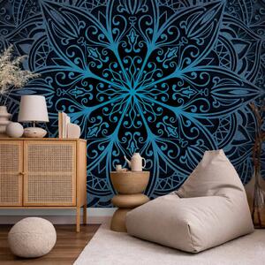 Carta da parati moderna Fiore zen orientale - Mandala esotica blu su sfondo nero