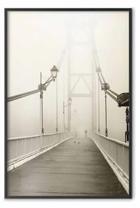 Poster: Ponte nella nebbia - architettura urbana e uomo che cammina