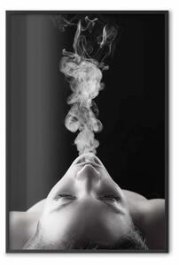 Poster: Nuvola di fumo - volto femminile bianco e nero con fumo bocca