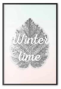 Poster: Tempo d'inverno - foglia nera con scritte su sfondo pastello