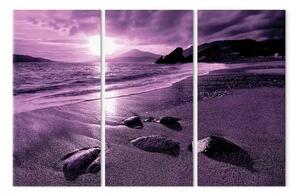 Quadro contemporaneo Tramonto viola - trittico con spiaggia, mare e montagne sullo sfondo