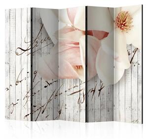 Paravento design Lettera d'amore II - collage romantico di fiori e scritte
