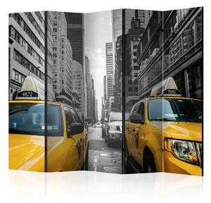 Paravento Taxi di New York II - auto gialle su sfondo architettonico