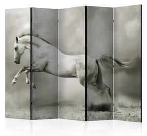 Paravento design Cavallo Selvaggio II - cavallo bianco, fumo sfondo