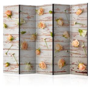 Paravento design Legno e rose II - composizione fiori su assi