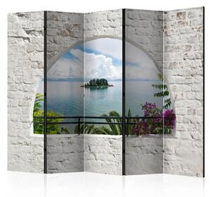 Paravento design Isola di Corfù II - Vista da una finestra su mare e isola con alberi