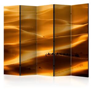 Paravento design Camel Caravan II - un paesaggio di calde sabbie del deserto