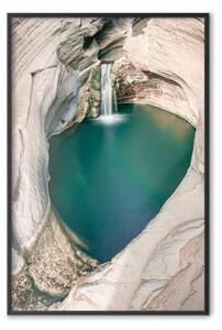 Poster: Rinfresco nascosto - paesaggio di acqua turchese tra rocce