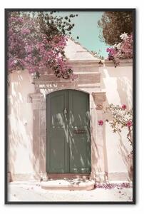 Poster: Stradina incantevole - architettura con ingresso verde al sole