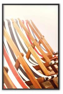 Poster: Bagno di sole - composizione estiva con sdraio colorate sulla spiaggia