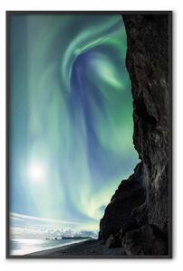 Poster: Meraviglia naturale - aurora boreale su cielo tra alti dirupi