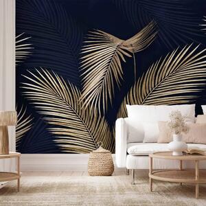 Carta da parati moderna Palme dorate - grafica con foglie gialle su sfondo blu scuro