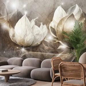 Carta da parati moderna Astratto - fiori luminosi su sfondo beige avvolti in un filo lucido