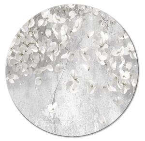 Quadro rotondo Fiori bianchi - fiori bianchi primaverili su sfondo grigio cemento