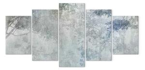 Quadro moderno Alberi nella nebbia - natura nei toni del blu e del grigio