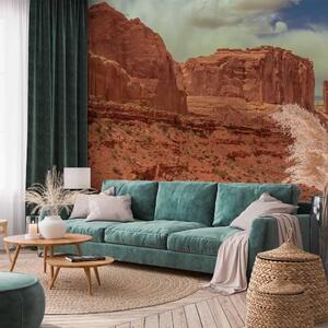 Carta da parati moderna Canyon rosso - formazioni rocciose pittoresche sotto cielo blu