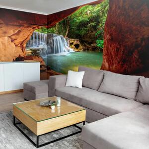 Carta da parati Grotta misteriosa - cascata vista da una grotta