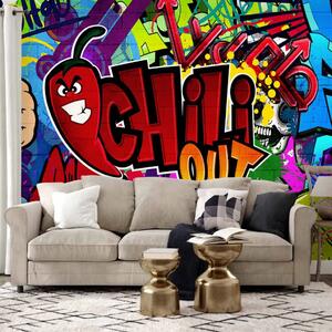 Carta da parati moderna Graffiti al peperoncino - peperoni infuocati su un murale cittadino