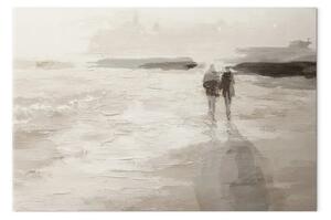 Quadro contemporaneo Mattina nebbiosa - Due persone camminano lungo la riva di un mare calmo
