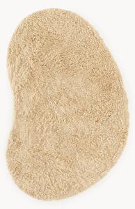 Tappeto fatto a mano dalla forma particolare Tully B