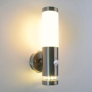 Eleganza ed efficienza per gli spazi esterni: applique da esterno a LED 232A21 in acciaio inossidabile con sensore di movimento