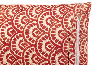 Set di 2 cuscini decorativi rosso panna cotone motivo geometrico 45 x 45 cm complementi d'arredo dal design retrò Beliani
