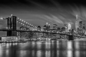 Fotografia artistica Brooklyn Bridge Nightly Impressions Monochrome, Melanie Viola, (40 x 26.7 cm)