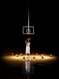 Fotografia artistica Basketball player shooting free throw, D Miralle, (30 x 40 cm)