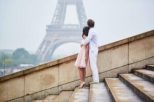Fotografia artistica Romantic couple together in Paris, encrier, (40 x 26.7 cm)