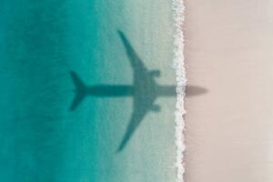 Fotografia artistica Aerial shot showing an aircraft shadow, Abstract Aerial Art, (40 x 26.7 cm)