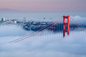 Fotografia artistica View of Golden Gate Bridge on a foggy day, fcarucci, (40 x 26.7 cm)