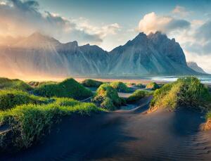 Fotografia artistica Black sand dunes on the Stokksnes headland, Andrew_Mayovskyy, (40 x 30 cm)